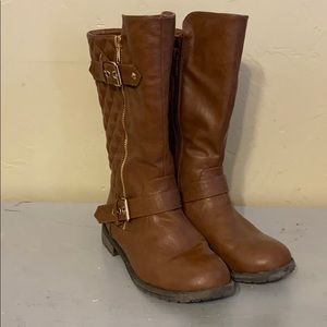Kids brown boots
